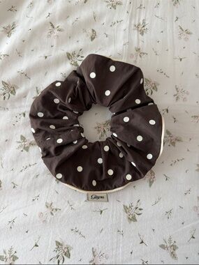 Gisou Brown Polka Dot Scrunchie